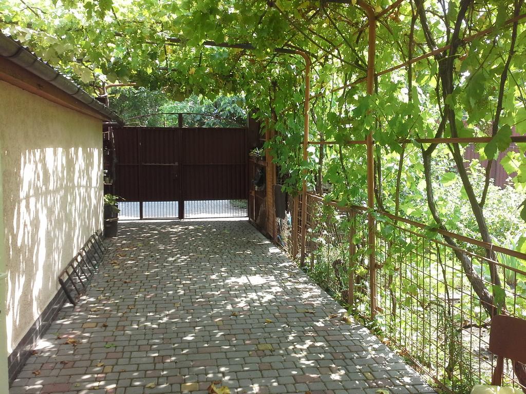 Ferienwohnung Dvorik Na Bolshom Fontane Odessa Exterior foto